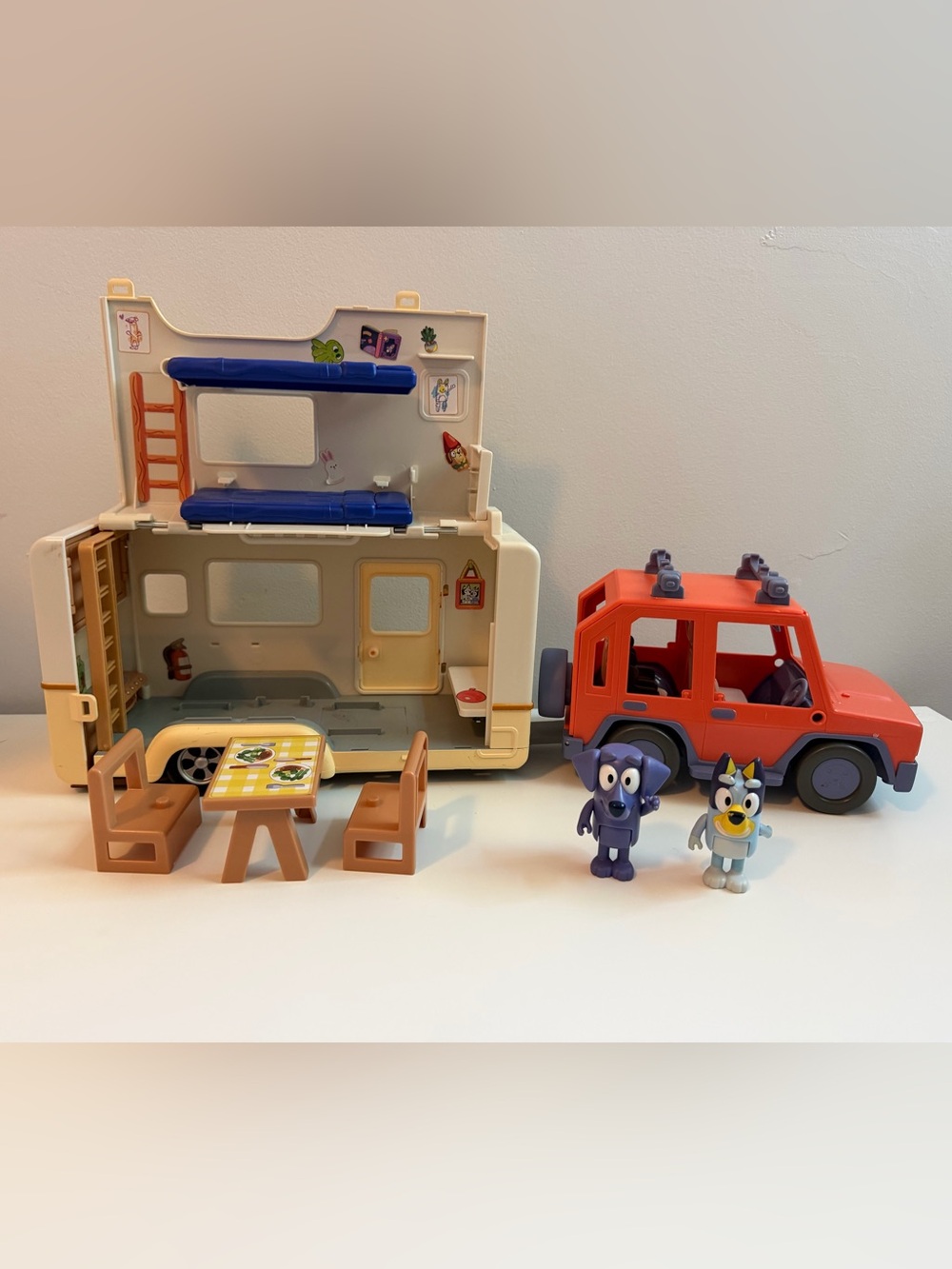 Caravan Playset, Two Figures, & 4WD Vehicle Bundle (used)